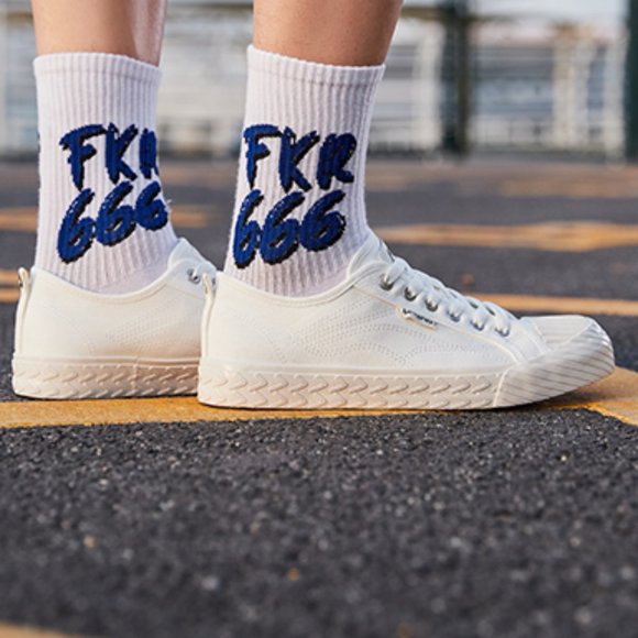canvas shoe